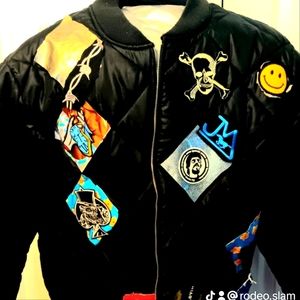 Unique Puffer Jacket. Large Art Deco design